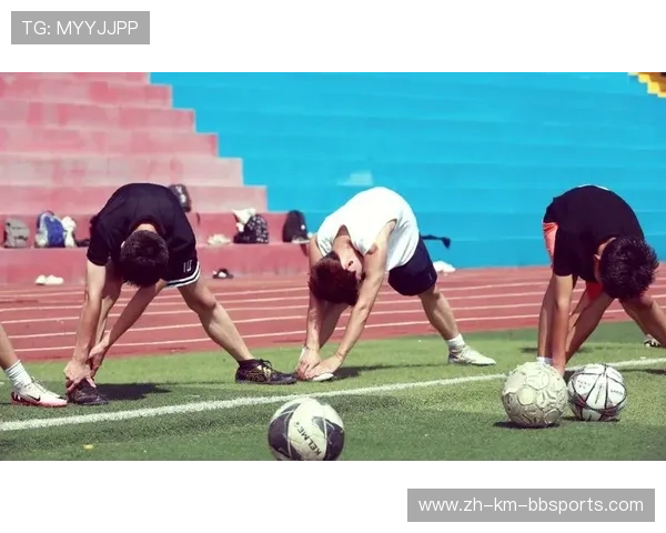 足球比赛中的全场追踪与体能要求